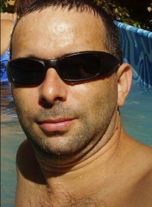 Ademir Santos Death Fact Check, Birthday & Age Dead or Kicking