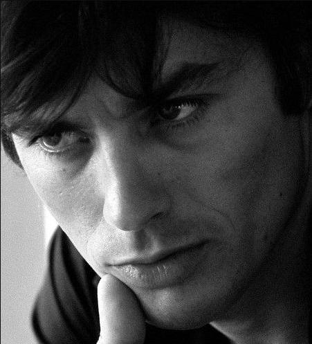 Alain Delon Death Fact Check, Birthday & Age | Dead or Kicking