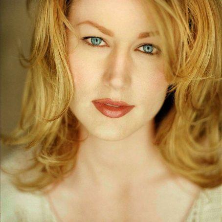 Allison Moorer Death Fact Check, Birthday & Age | Dead or Kicking