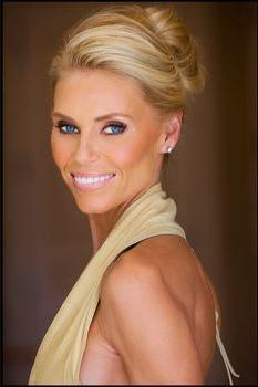 Anna Anka Death Fact Check, Birthday & Age | Dead or Kicking