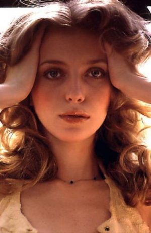 Bebe Buell Death Fact Check Birthday & Age Dead Or Kicking 