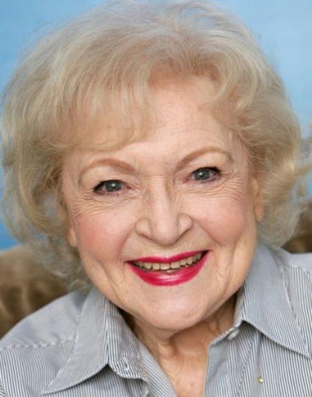 Betty White Death Fact Check, Birthday & Age | Dead or Kicking