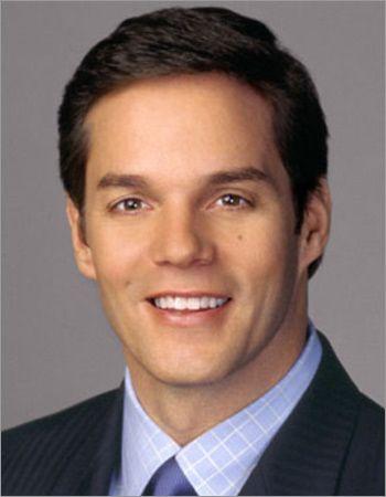 Bill Hemmer Death Fact Check, Birthday & Age | Dead or Kicking