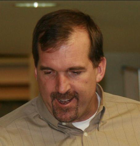 Bill Wennington Death Fact Check, Birthday & Age | Dead or Kicking