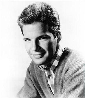 Bobby Vee Death Fact Check, Birthday & Date of Death | Dead or Kicking