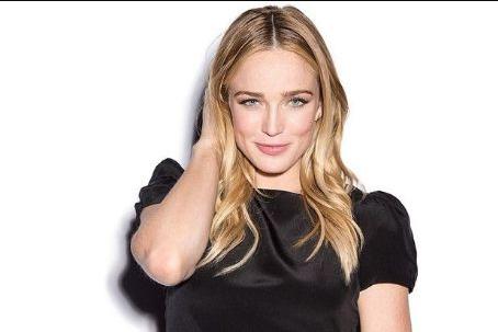 Caity Lotz Death Fact Check, Birthday & Age | Dead or Kicking
