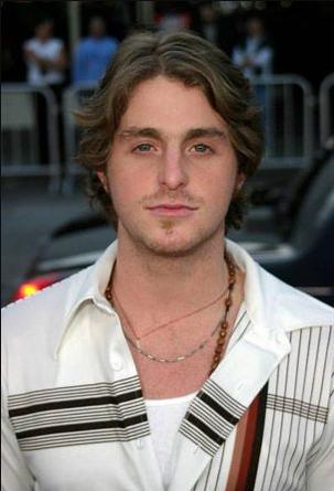 Cameron Douglas Death Fact Check, Birthday & Age | Dead or Kicking