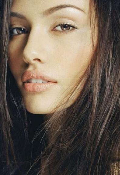 Candice Neill Death Fact Check, Birthday & Age | Dead or Kicking