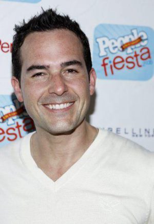 Carlos Calderón Death Fact Check, Birthday & Age | Dead or Kicking