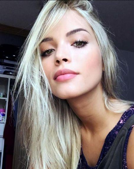 Carolina Dias Death Fact Check, Birthday & Age | Dead or Kicking