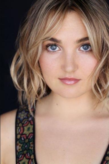 Chloe Fineman Death Fact Check, Birthday & Age | Dead or Kicking