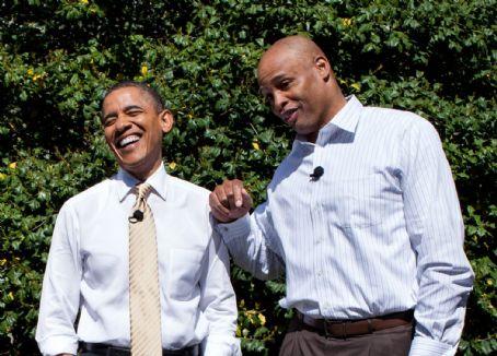 Clark Kellogg Death Fact Check, Birthday & Age | Dead or Kicking