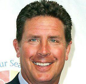 Dan Marino Death Fact Check, Birthday & Age | Dead or Kicking