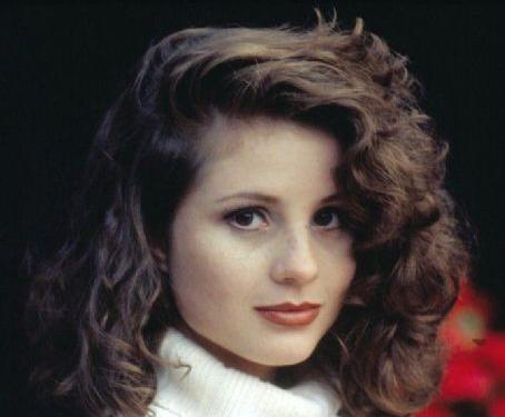 Daniela Camargo Death Fact Check, Birthday & Age | Dead or Kicking