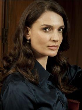 Danielle Cormack Death Fact Check, Birthday & Age | Dead or Kicking