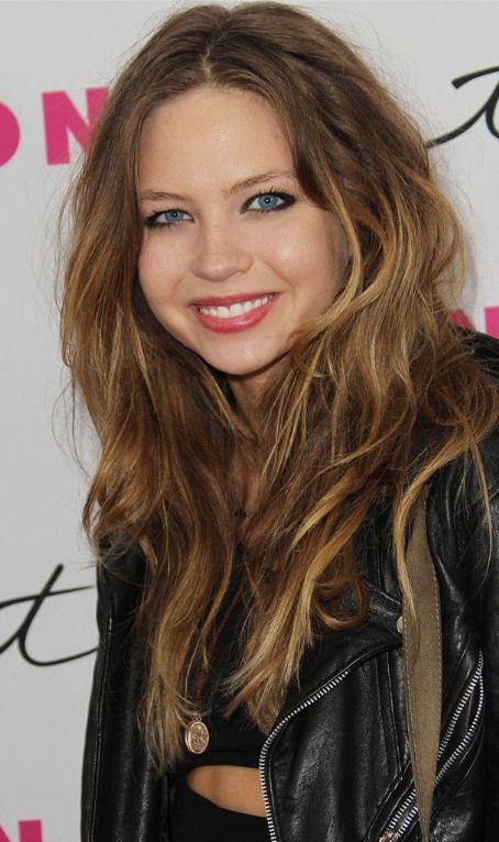 Daveigh Chase Death Fact Check, Birthday & Age | Dead or Kicking