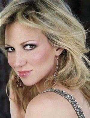 Deborah Gibson Death Fact Check, Birthday & Age | Dead or Kicking