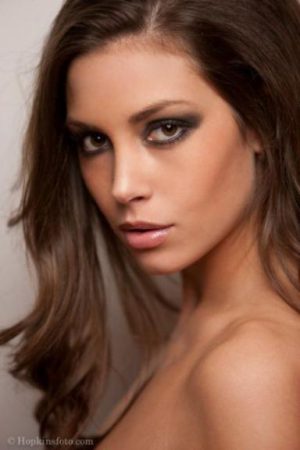 Denice Andrée Death Fact Check, Birthday & Age | Dead or Kicking