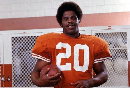 Earl Campbell Death Fact Check, Birthday & Age | Dead or Kicking