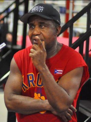 emanuel steward commentating on winky wright fight