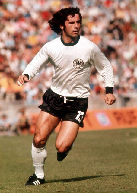 Gerd Müller Death Fact Check, Birthday & Age | Dead or Kicking