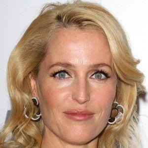 Gillian Anderson Death Fact Check, Birthday & Age | Dead or Kicking