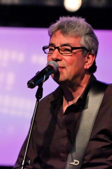 Graham Gouldman Death Fact Check, Birthday & Age | Dead or Kicking