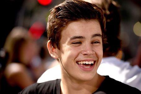 Hayes Grier Death Fact Check, Birthday & Age | Dead or Kicking