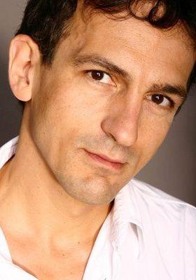 Henry Arnold Death Fact Check, Birthday & Age Dead or Kicking