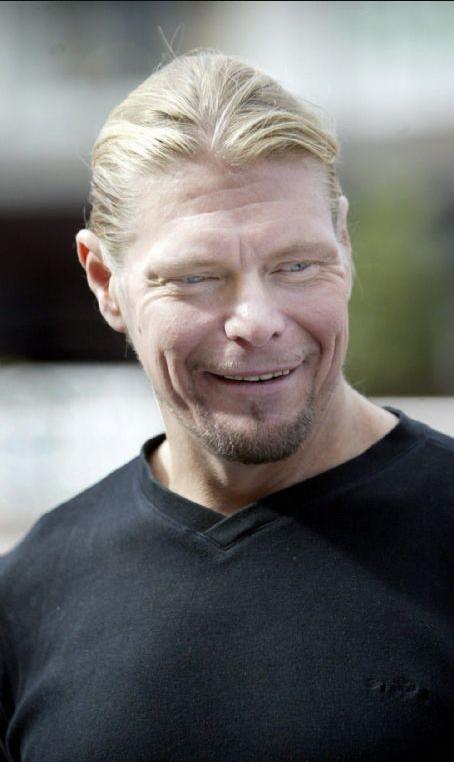 Henry Saari Death Fact Check, Birthday & Age Dead or Kicking