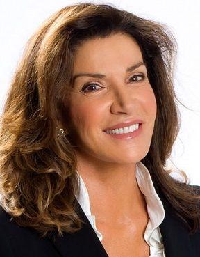 Hilary Farr Death Fact Check, Birthday & Age | Dead or Kicking