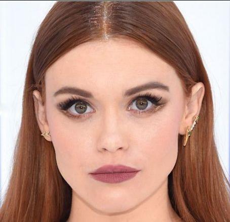 Holland Roden Death Fact Check, Birthday & Age | Dead or Kicking