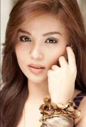 Janelle Manahan