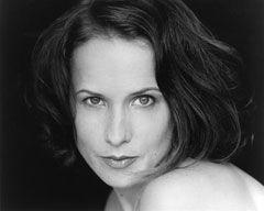 Jennifer Dundas