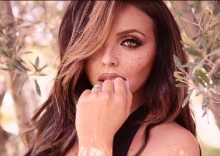 Jesy Nelson Death Fact Check, Birthday & Age | Dead or Kicking