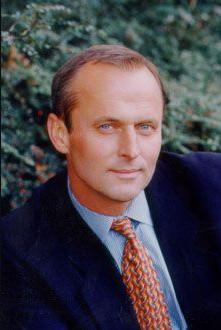 John Grisham Death Fact Check, Birthday & Age | Dead or Kicking