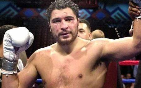 John Ruiz Death Fact Check, Birthday & Age Dead or Kicking