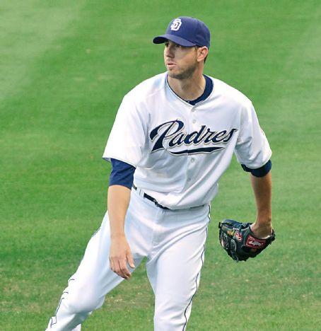 Jon Garland Death Fact Check, Birthday & Age Dead or Kicking