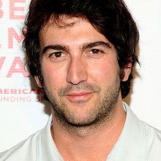 Josh Schwartz Death Fact Check, Birthday & Age | Dead or Kicking