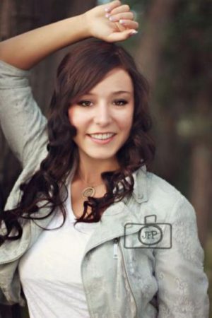 Juli Fields Death Fact Check, Birthday & Age | Dead or Kicking