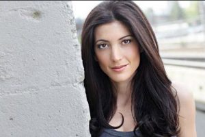 Julia Benson Death Fact Check, Birthday & Age | Dead or Kicking