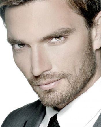 Julián Gil Death Fact Check, Birthday & Age | Dead or Kicking