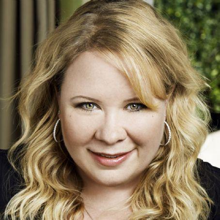 Julie Plec Death Fact Check, Birthday & Age | Dead or Kicking