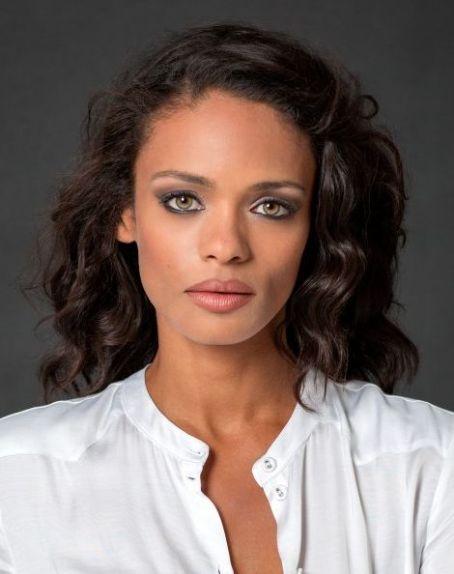 Kandyse McClure Death Fact Check, Birthday & Age | Dead or Kicking