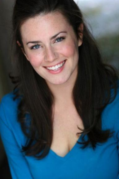 Katie Featherston Death Fact Check, Birthday & Age | Dead or Kicking