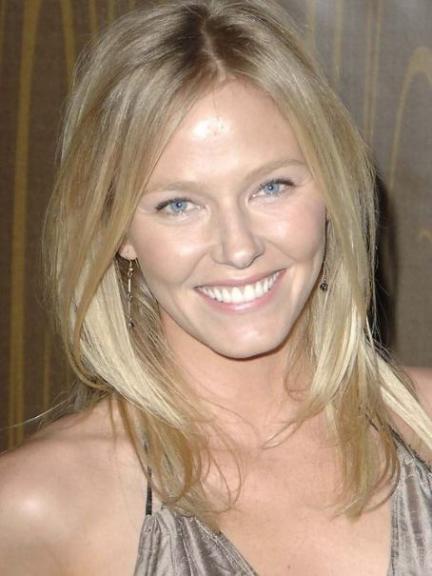 Kelli Giddish Death Fact Check, Birthday & Age | Dead or Kicking