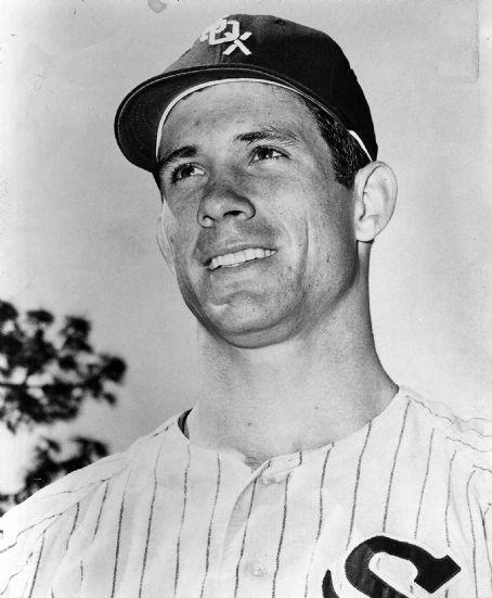 Ken Berry Death Fact Check, Birthday & Age | Dead or Kicking