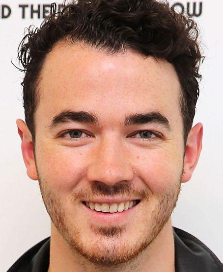 Kevin Jonas Death Fact Check Birthday And Age Dead Or Kicking