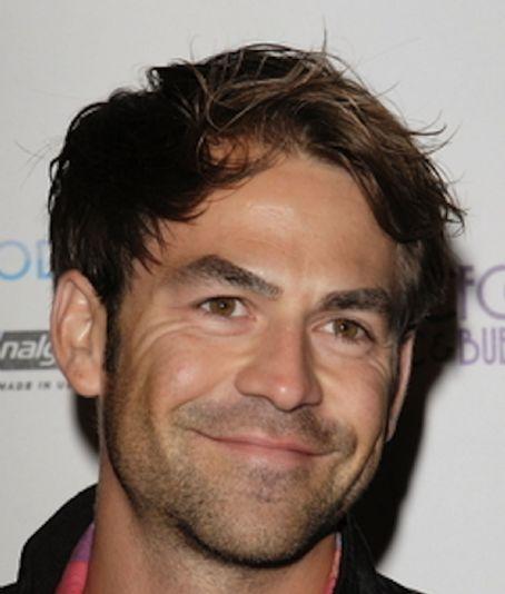 Kyle Howard Death Fact Check, Birthday & Age | Dead or Kicking