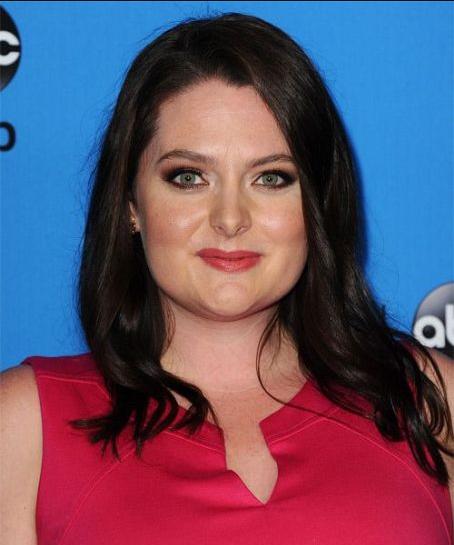 Lauren Ash Death Fact Check, Birthday & Age | Dead or Kicking